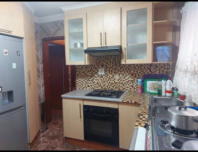 3 BEDROOM HOUSE FOR SALE IN DAVEYTON EXT 3